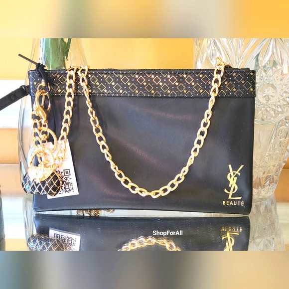 Yves Saint Laurent - Picture 3 of 12